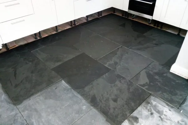 carefurbish-handyman-sealing-natural-slate-tiles-in-progress-2