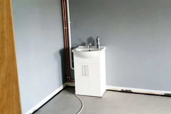 carefurbish-handyman-tiles-needed-above-sink