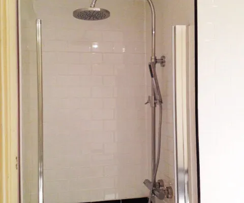 Shower - Waterloo